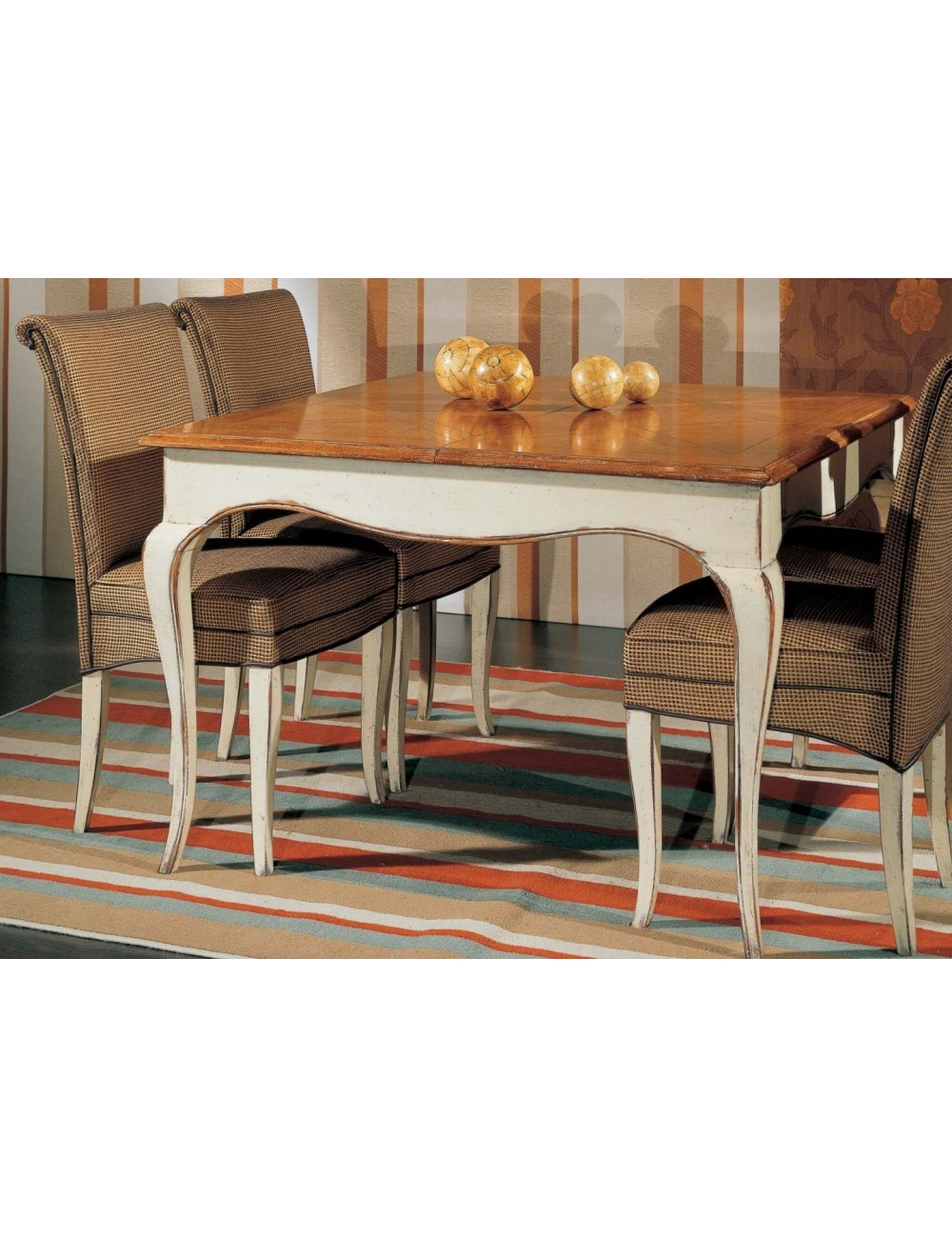 tavolo francese quadrato